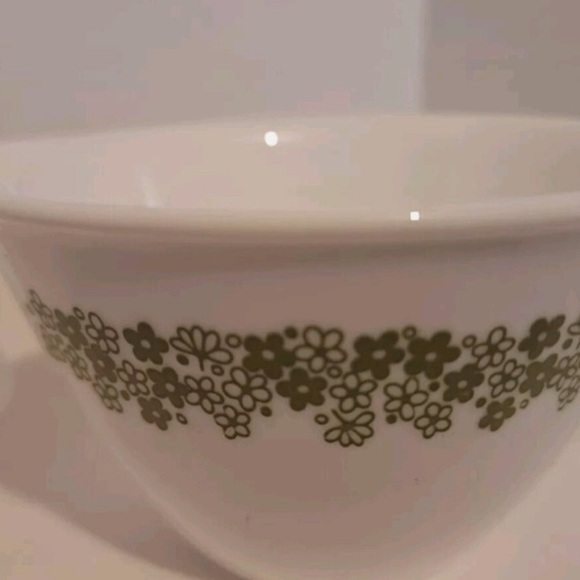 4 Vintage Corelle Spring Blossom Crazy Daisy cups - Picture 3 of 5